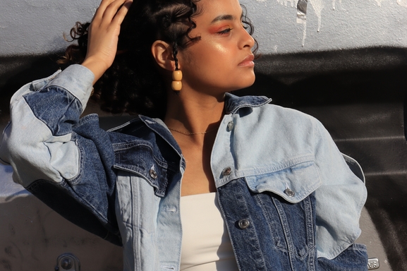 KAY, encore une révélation repérée grâce à THE VOICE 10, projecteur sur une beauté de chanteuse !