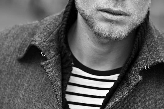 "1:02" La pièce de théâtre ironique et hilarante d'une rupture amoureuse!