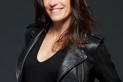 A l'occasion de son nouveau spectacle, Casting.fr a rencontré Giorda, la 1ère femme hypnotiseuse de France