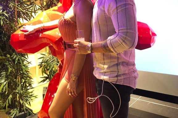 Magali Berdah à la tête de SHAUNA EVENTS a fait sensation lors de sa soirée au Angie Club en partenariat avec Richard Orlinski entourée de ses amis : Cyril Hanouna, Benjamin Castaldi, Ayem, Paga et tant d'autres... Casting.fr y était et vous raconte