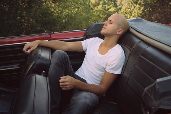 Milow revient avec son nouveau clip " You and Me" !