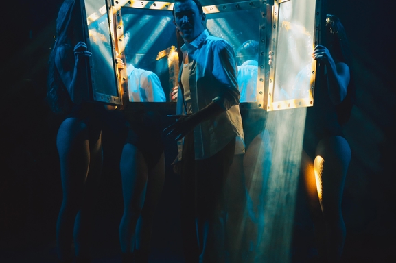 Fantasmagloria : la comédie musicale qui réinvente le rêve new-yorkais 