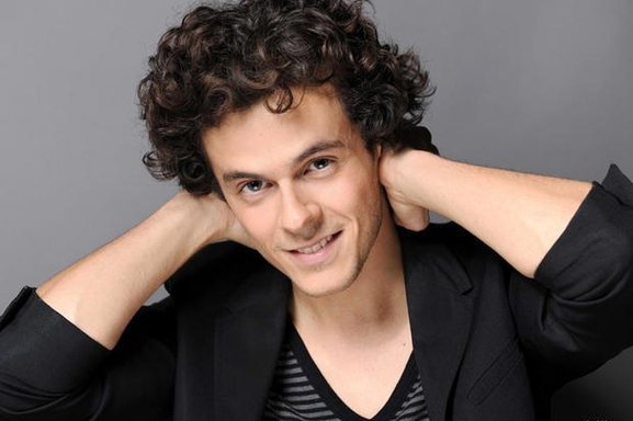 Michael Gregorio pirate les chanteurs!