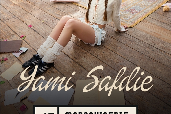 Yami Safdie : la voix douce de la pop latino débarque à Paris