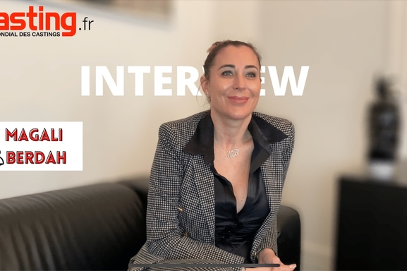 Magali Berdah, femme d’influence, rend accessible le langage sociopolitique grâce à sa nouvelle chaîne youtube !