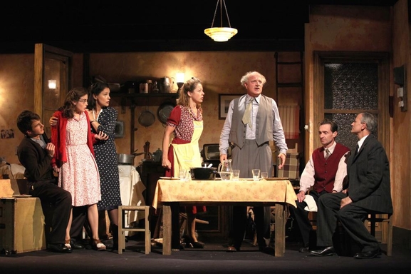 "Le journal d'Anne Frank" une pièce engagée avec Francis Huster et Roxanne Duran