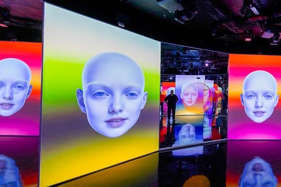 TOI : l’expérience immersive qui fait de vous une œuvre d’art vivante !