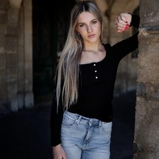 Olivia07