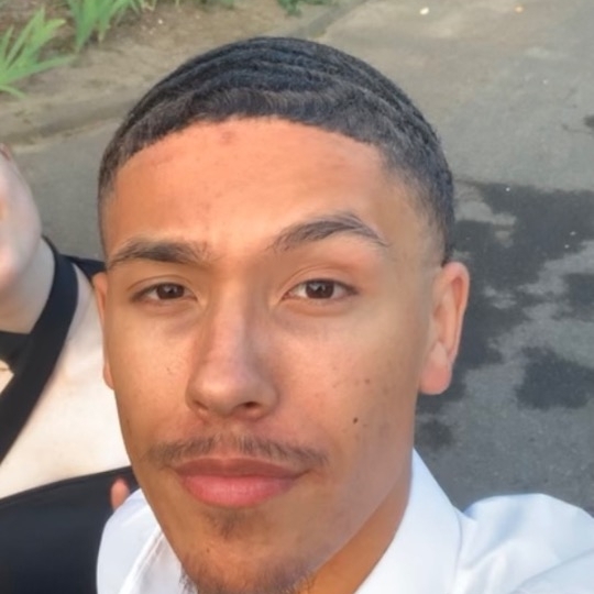 Alxndr