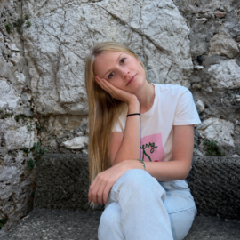 Ines0802