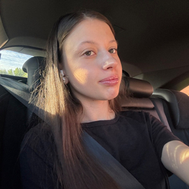 Neviana_lauger