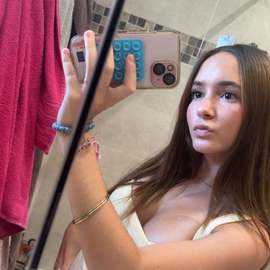 Alizee34970