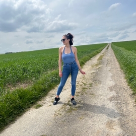 Chloe150700