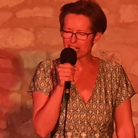 Emmanuelle04160