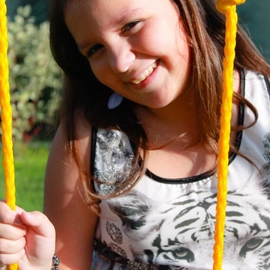 Caroline03800