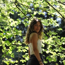 Angele8694