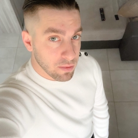 Mika91700