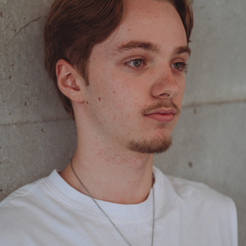 Axel_dlge