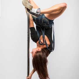 JessPoleAcro