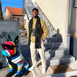 Aka225