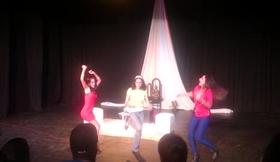 Pièce de Théâtre Donde esta Clara? (Elle est où Clara ?)