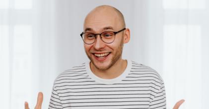 Casting comédien entre 30 et 40 ans pour campagne publicitaire humoristique