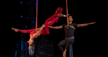 Casting acrobate aérien homme et femme pour spectacle de Kamel Ouali au Paradis Latin