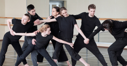 Casting danseur et danseuse encore 28 et 70 ans pour silhouette dans long métrage cinéma