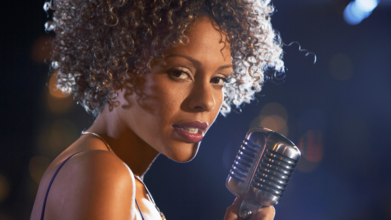 Casting chanteur et chanteuse pour spectacle dans un cabaret