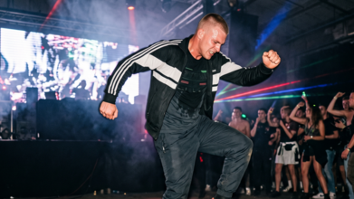 Casting danseur gabber qui danse le hakken entre 20 et 35 ans pour projet avec artiste