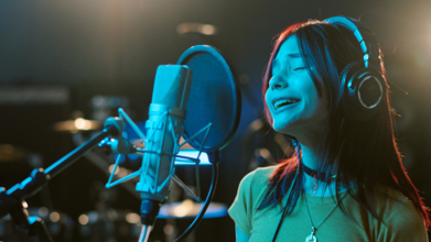 Casting comédien et comédienne voix off anglophone pour enregistrement capsule corporate