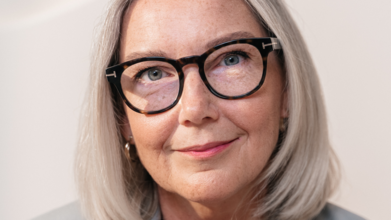 URGENT Casting modèle femme sénior entre 60 et 65 ans pour campagne pub pour une marque de lunettes