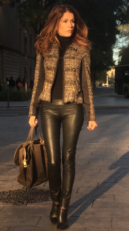 Zara Boutayeb mannequin devenue photographe puis poètesse se livre à coeur ouvert à propos de son inspiration