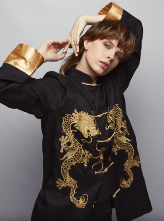 Modèle, danseuse et DJ professionnelle, VerrukaSalt est une jeune artiste norvégienne pluridisciplinaire. Charismatique, la jeune femme arbore un look atypique et déborde de talent. Elle revient avec Casting.fr sur son parcours.