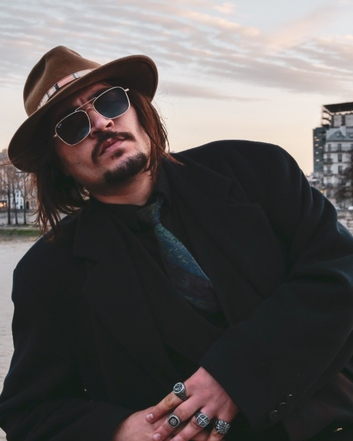 Johnny Depp sur Casting.fr ? Presque. Rencontre avec le comédien Khelil Elhadi