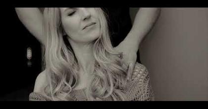 KAROLEEN - "Feels like old times" [ Clip Officiel ]