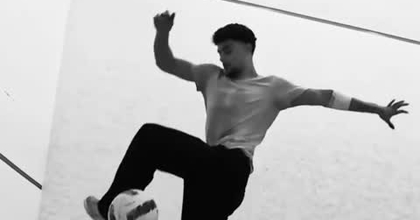 Freestyle Football x Slowmo