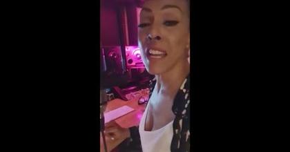 DIS moi des mots d'amour