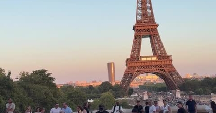 Danser le Gangnam Style à la tour Eiffel