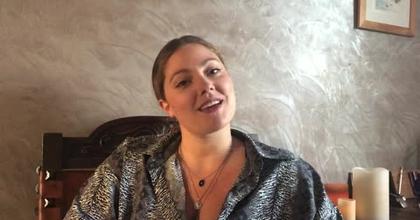 DONAMARIA une artiste dans l'air du temps qui s'affranchie des codes de la musique, se livre sur cas