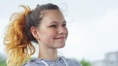 Casting adolescente de 14 ans pour silhouette dans film